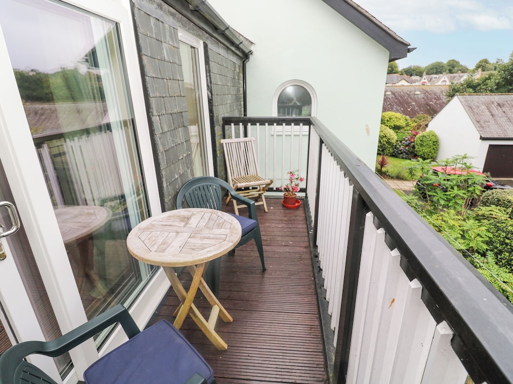 5 Tregenna Court