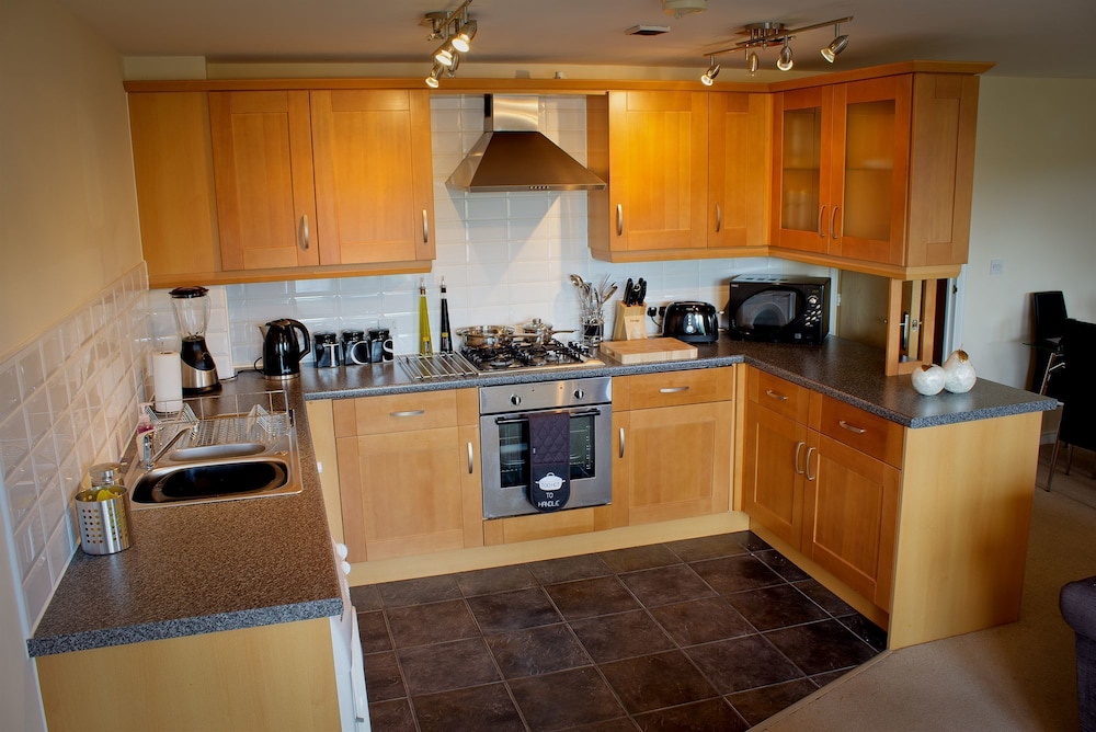 The Lindley Suite - Simple2let Serviced Apartments view 2