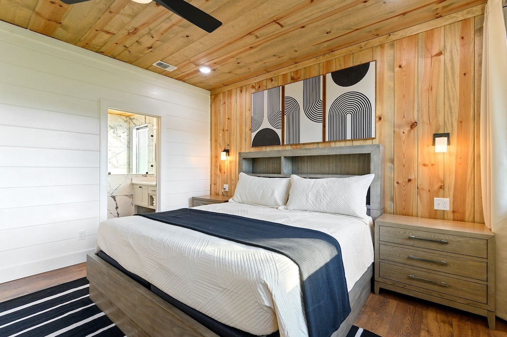Luxury Retreat in Broken Bow