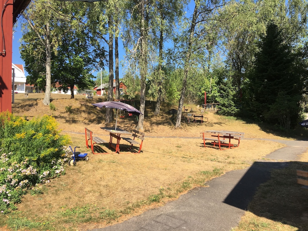 Cafe Sergel Bed & Breakfast