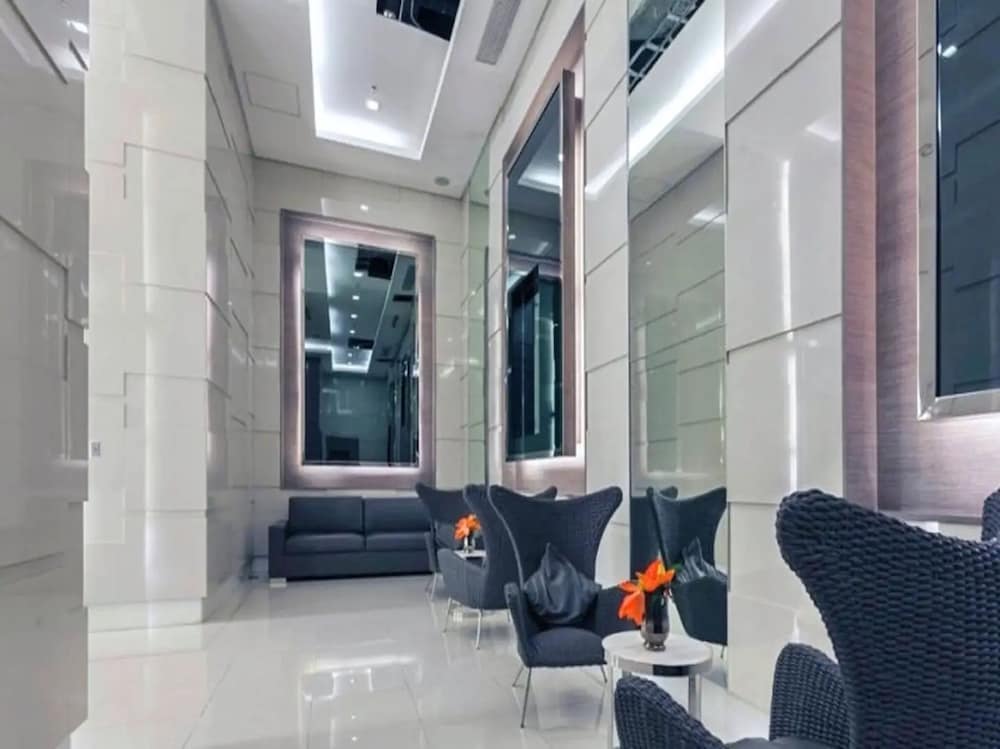 Apex At Jazz Makati - 41m2 Corner Apartment With Private Balcony City View