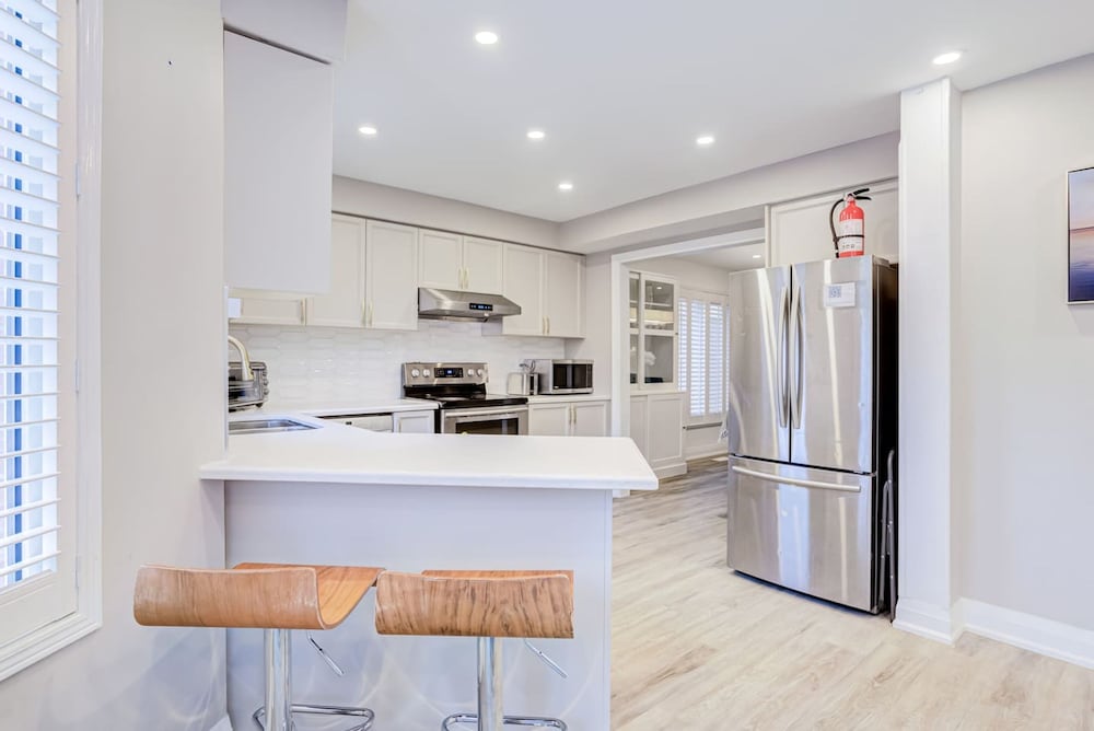 Family Lounge 4BR Crib Patio BBQ
