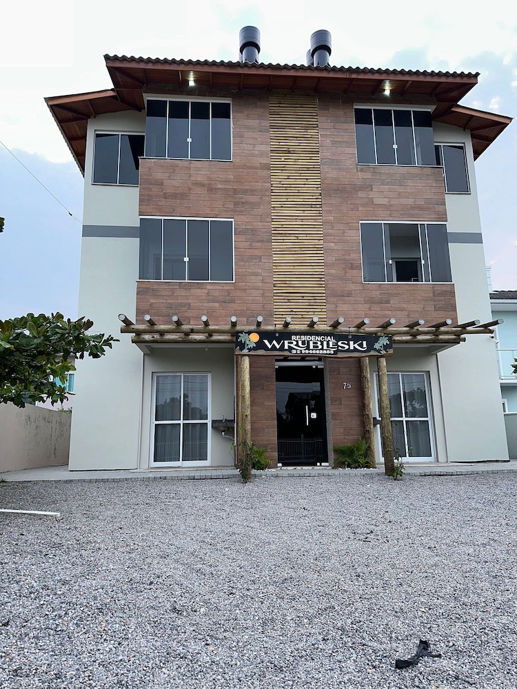 Apartamentos Pinheira