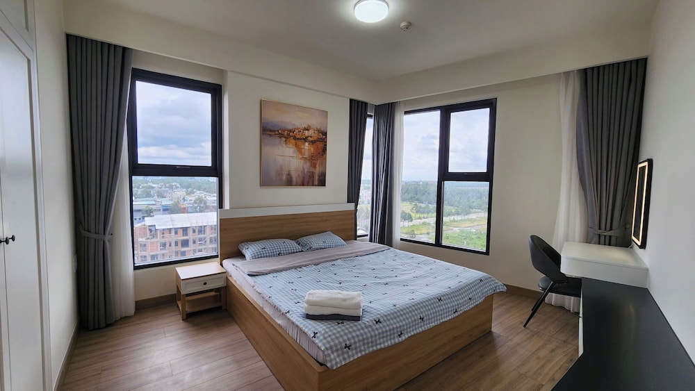 Homie's The Glory Apartment