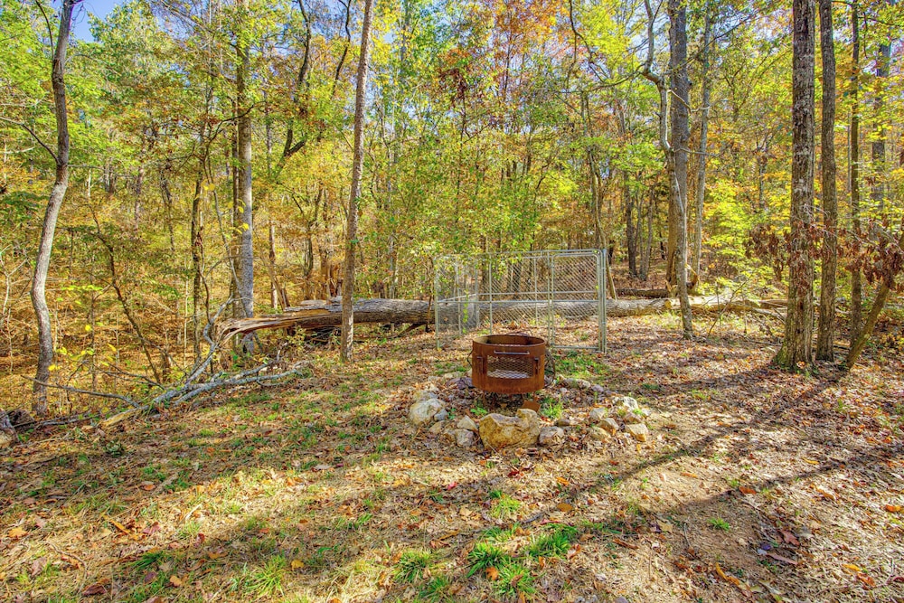 Secluded Tallassee Cabin w/ Fire Pit & Porch! view 4
