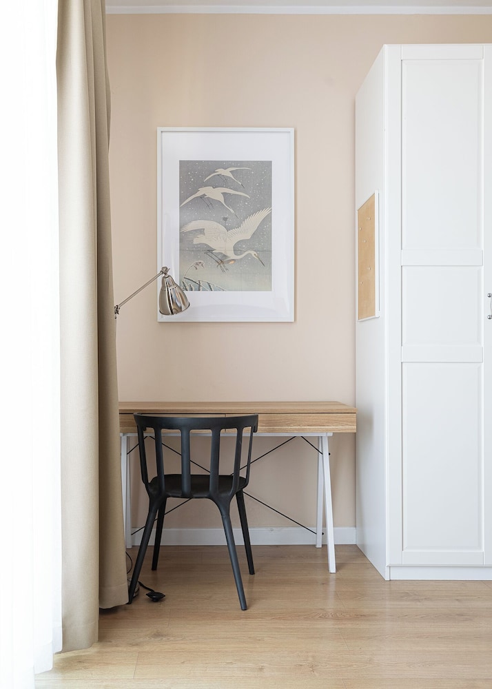 RentPlanet - Apartament Białobrzeska