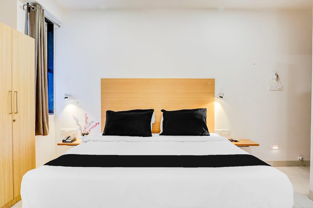 Elegant Urban Stays at Hadapsar Pune