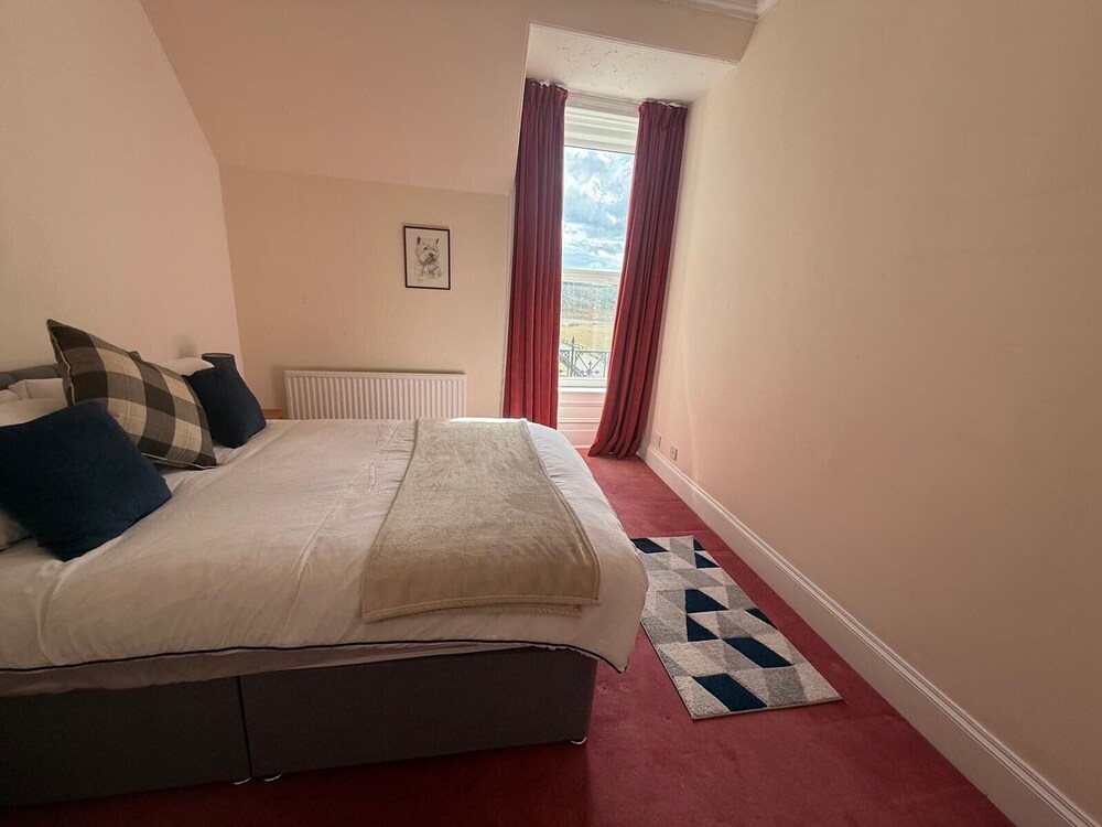 Strathlene House Retreat - 5 Bedrooms