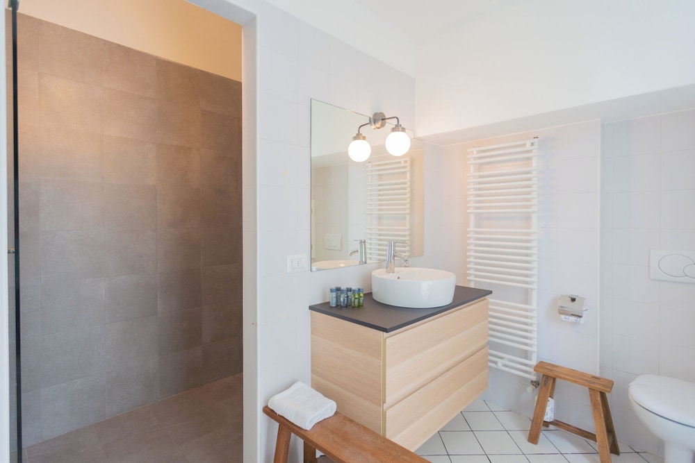 Enchanted Como Lake - Tremezzo Apartments by Rent all Como