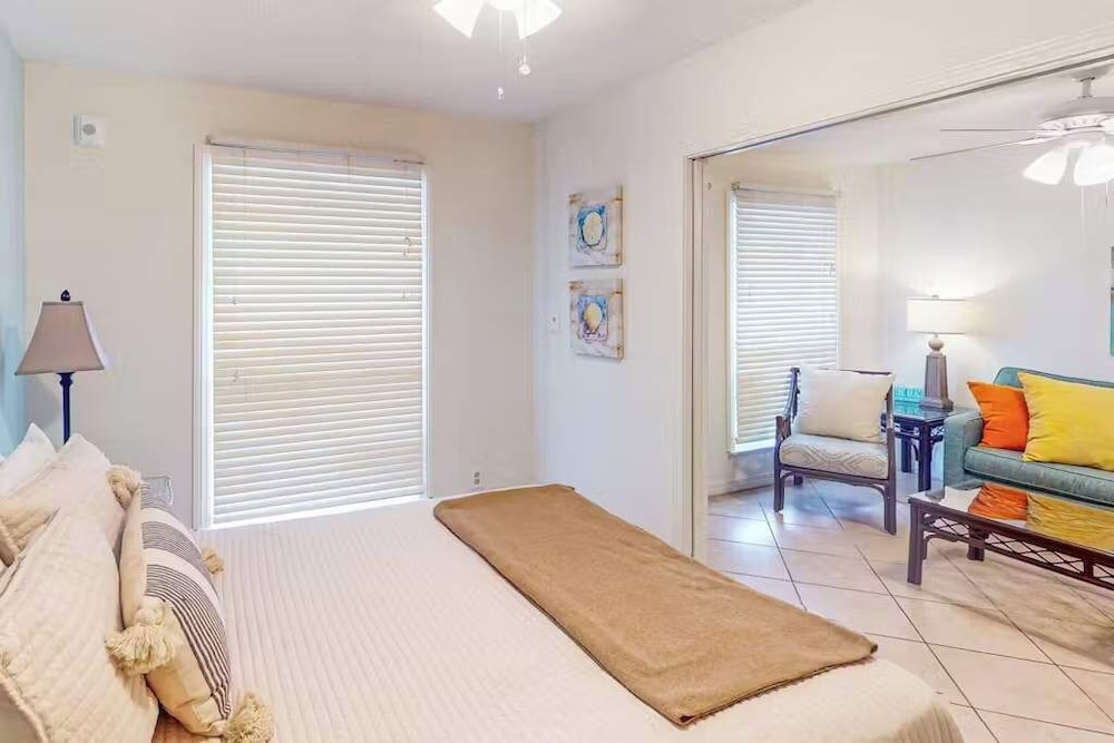 Leo s Place - 2 Bed With Pool Beaches Dining