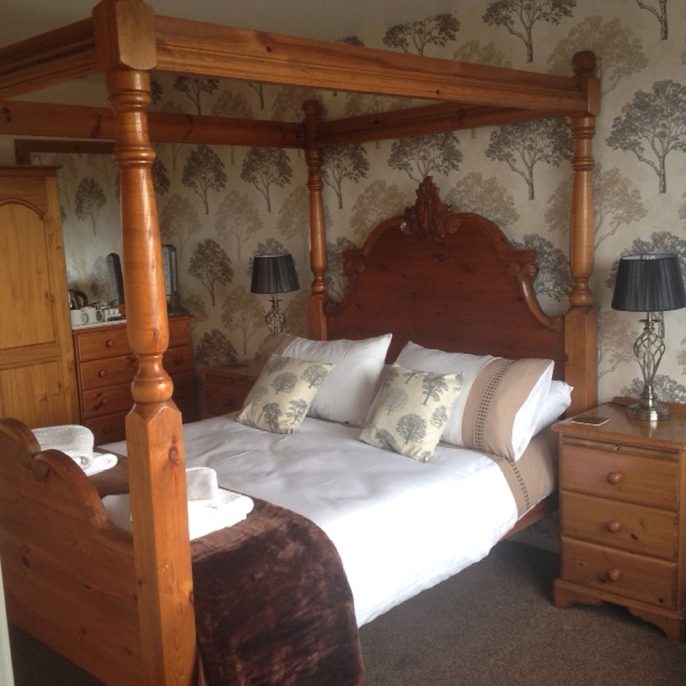 Pine Lodge Guest House view 5
