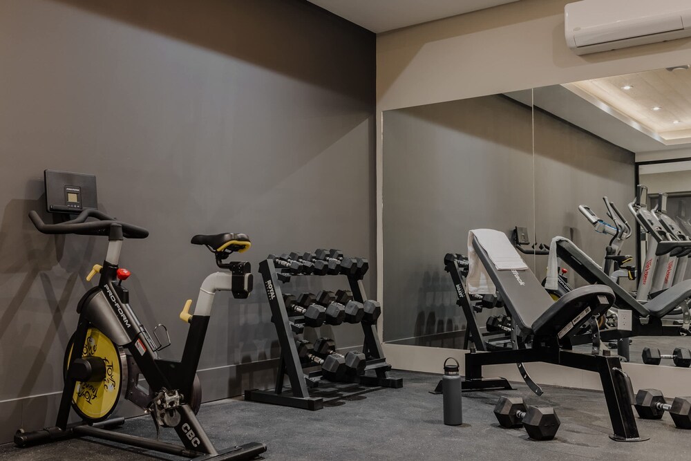 Sosuite One Bed Apt Accessible w Rooftop Gym Laundry
