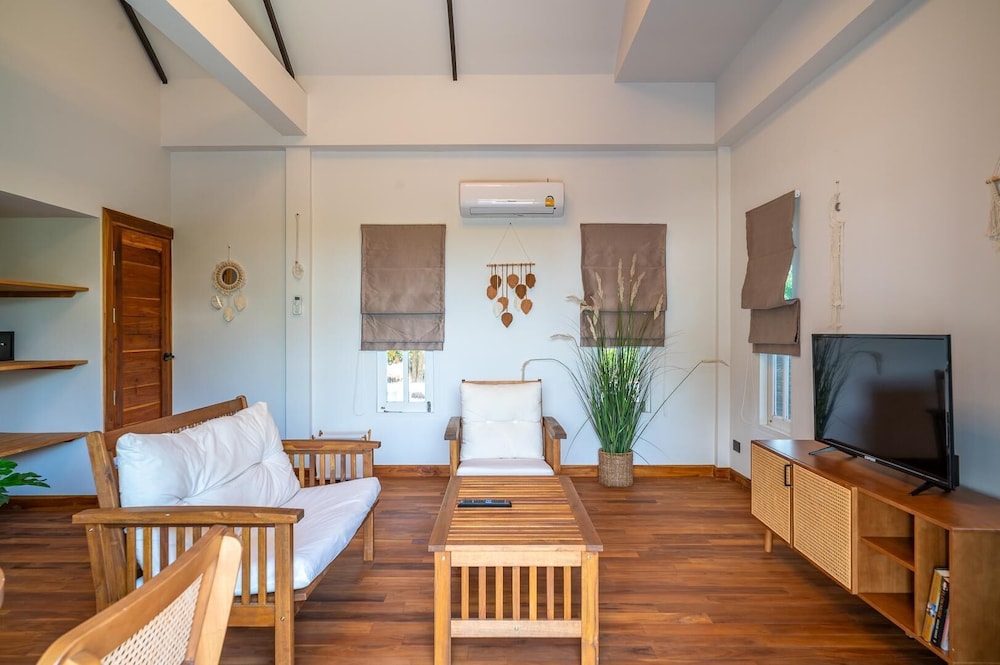 Danisam 4BR BeachVilla SunsetView KBR47
