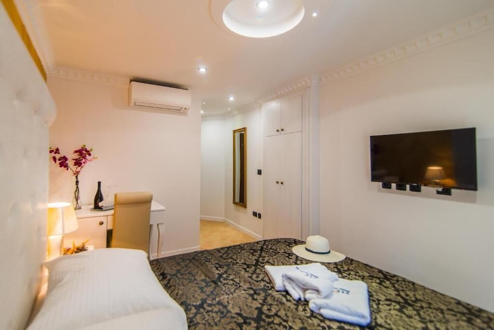 BELLA NATKA BED AND BREAKFAST view 2