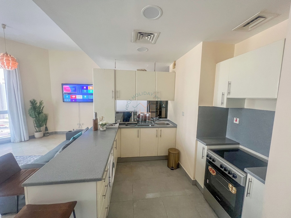 Snug Studio With City Views, Perfect For Couples