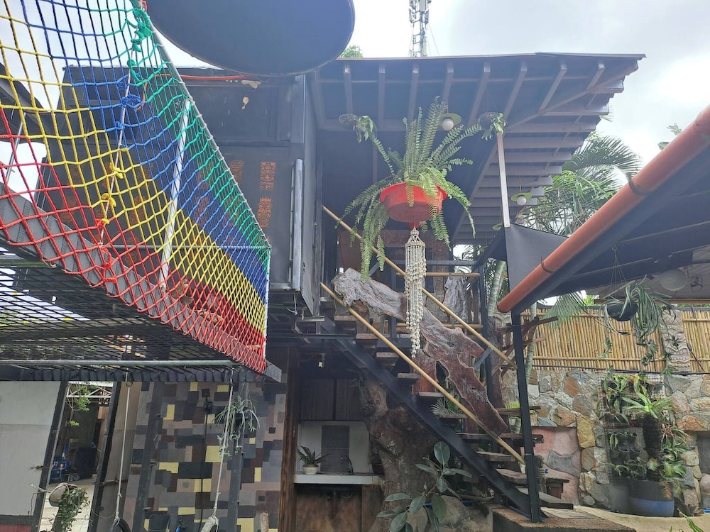 Tribal Bliss Private Resort in Lipa Batangas, a Privat Guest Room With Pool