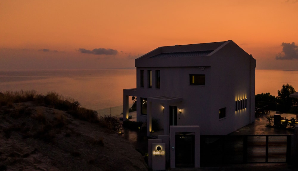 Sueño Luxury Villa photo 1