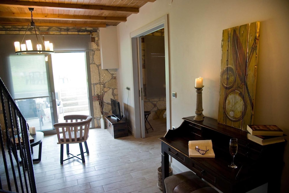 Five Senses Luxury Villas