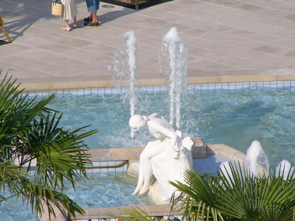 Pau Vacations - Hotel Le Bourbon - Property Image 7