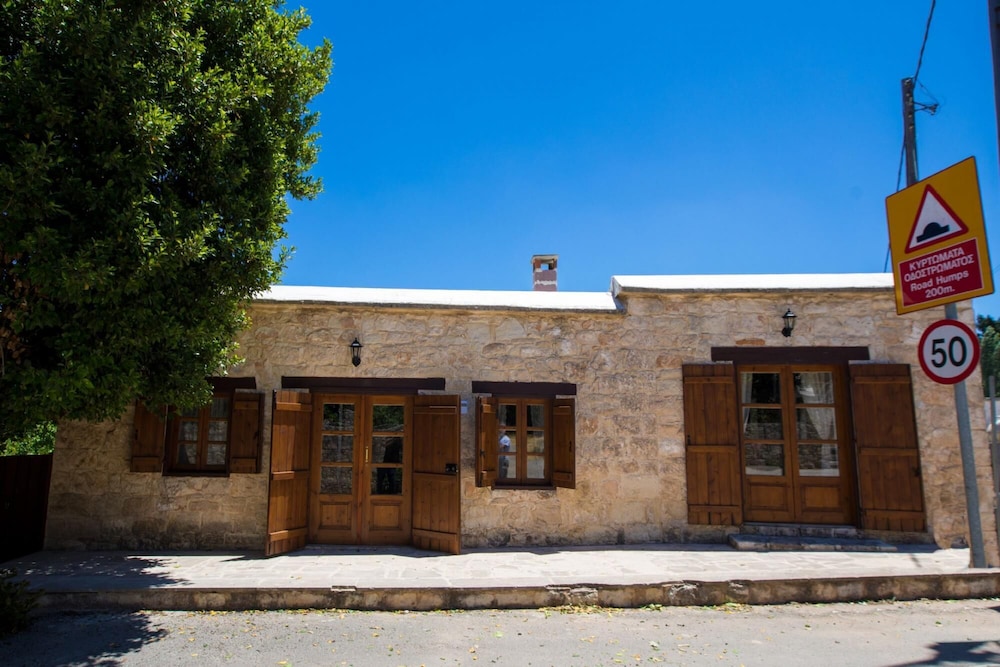Droushia Corner House view 3