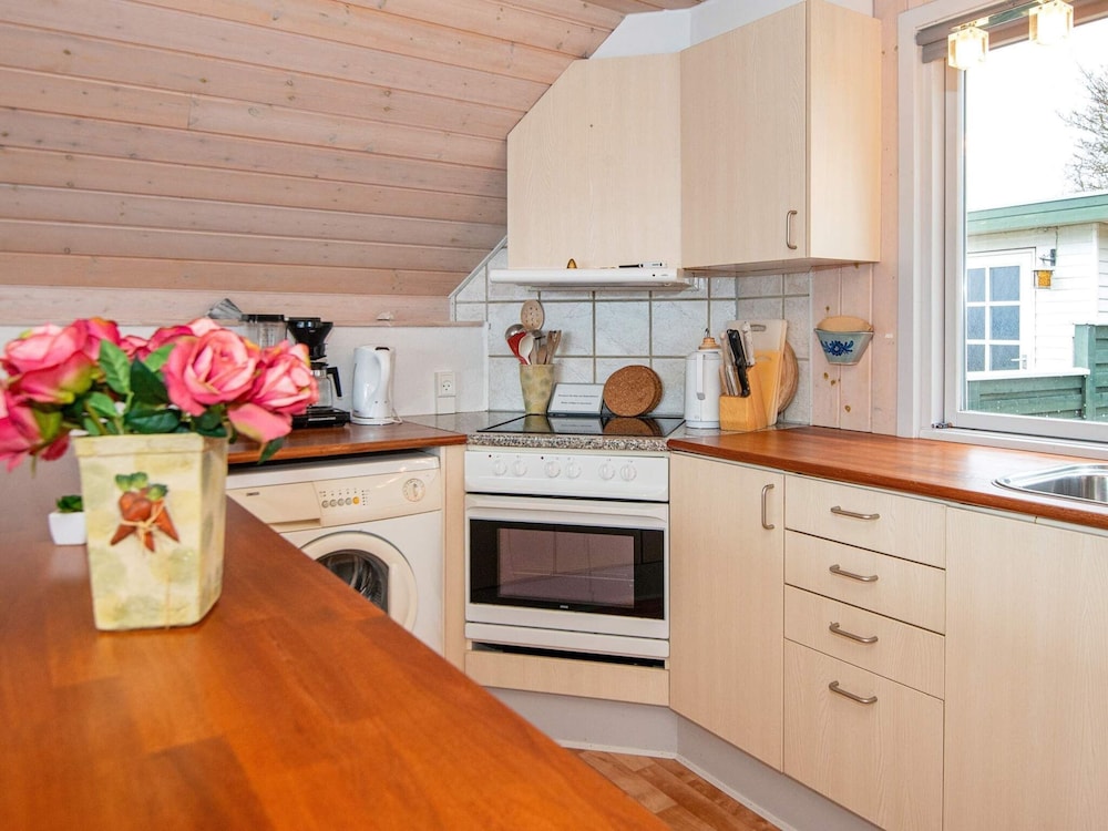 6 Person Holiday Home in Aabenraa-by Traum