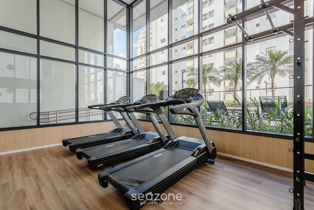 Modern Accommodations Near Congonhas With Pool and gym Hmcs