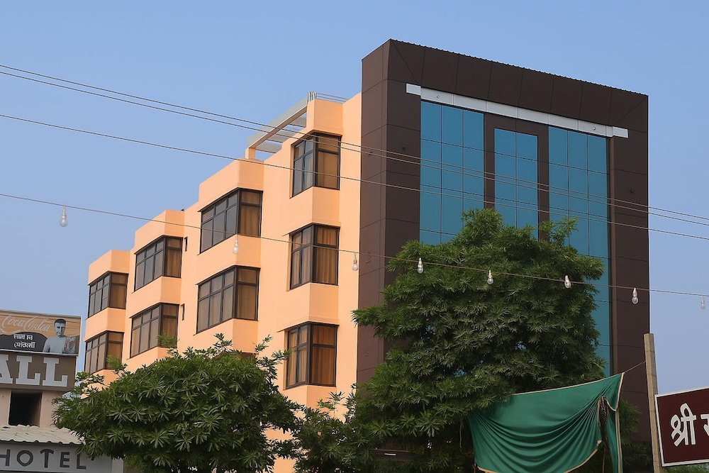 Hotel Grand Lucent