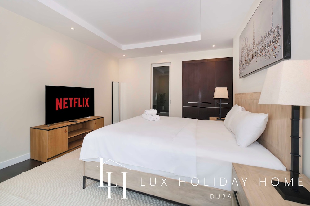 LUX The Elegant DIFC Suite 2