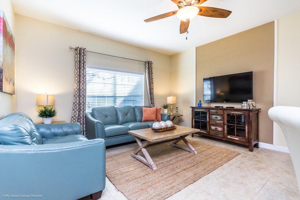 Story Lake Town Home Sleeps 10 view 3