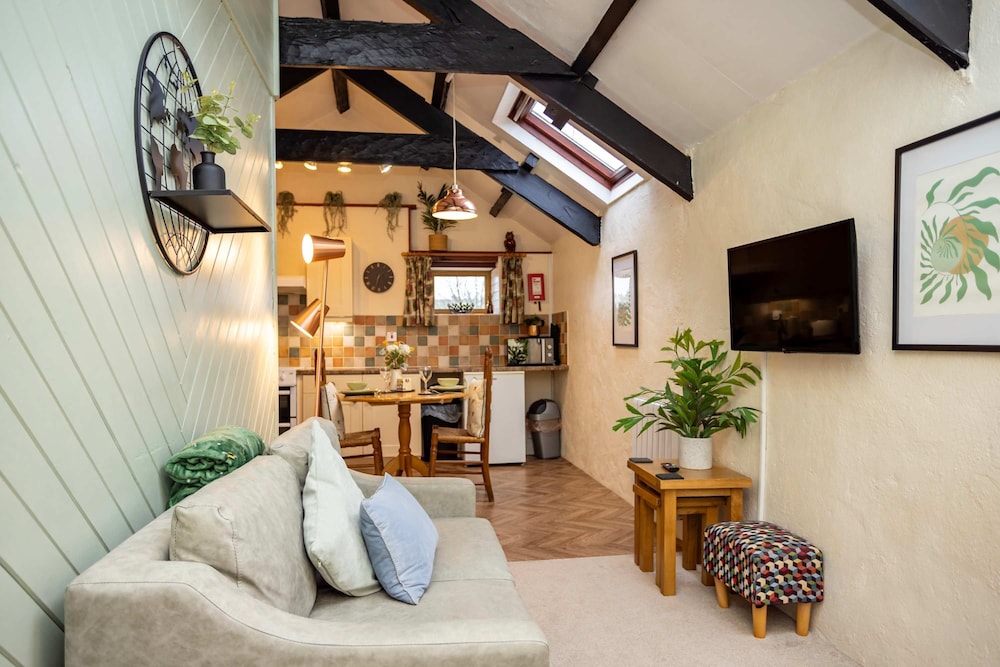 Hall House Estate - 4 Properties- St Florence