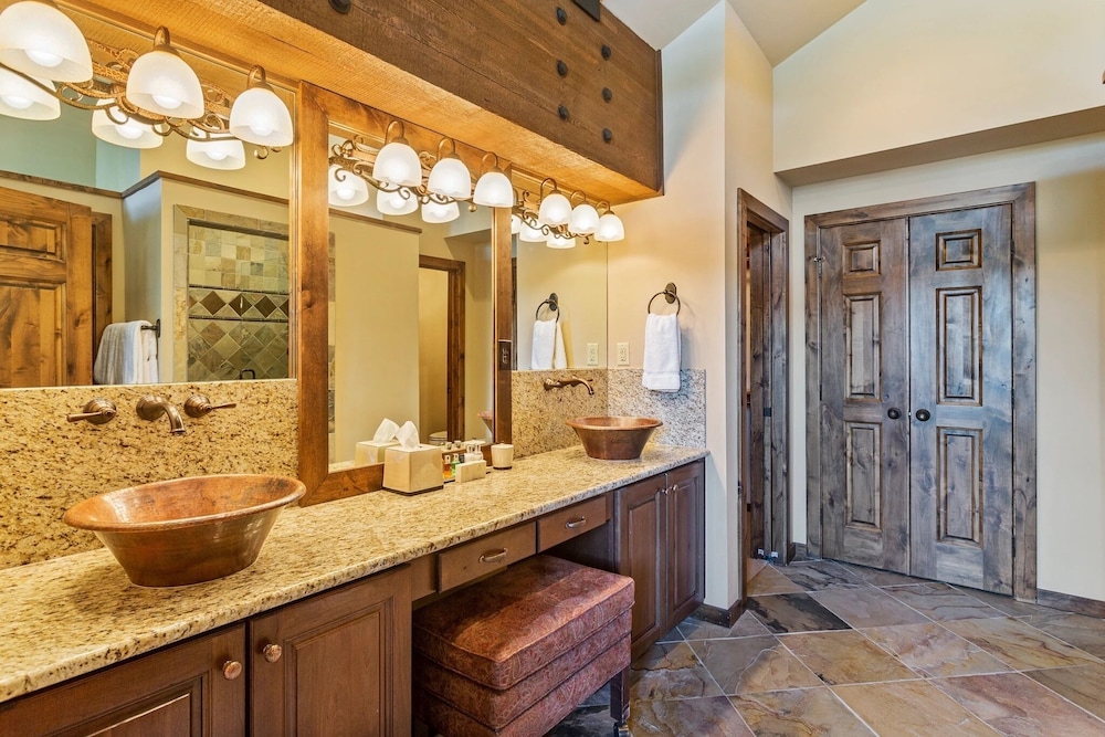Stag Lodge at Deer Valley Resort - Three Bedroom Residence with Spa #13 3 Condo