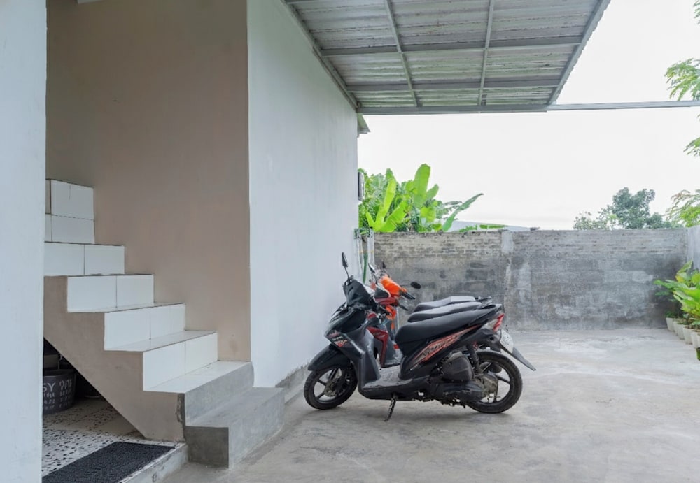 ELBA Guesthouse Near UNNES by ARBA