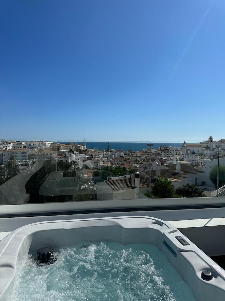 Malpique Guest House & Jacuzzi