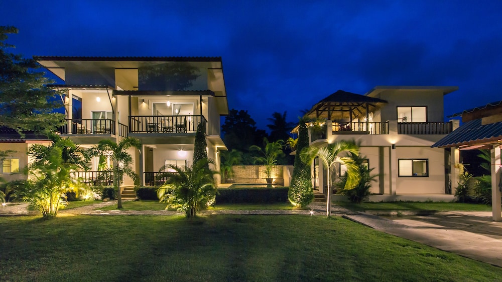 Coco Lilly Villas