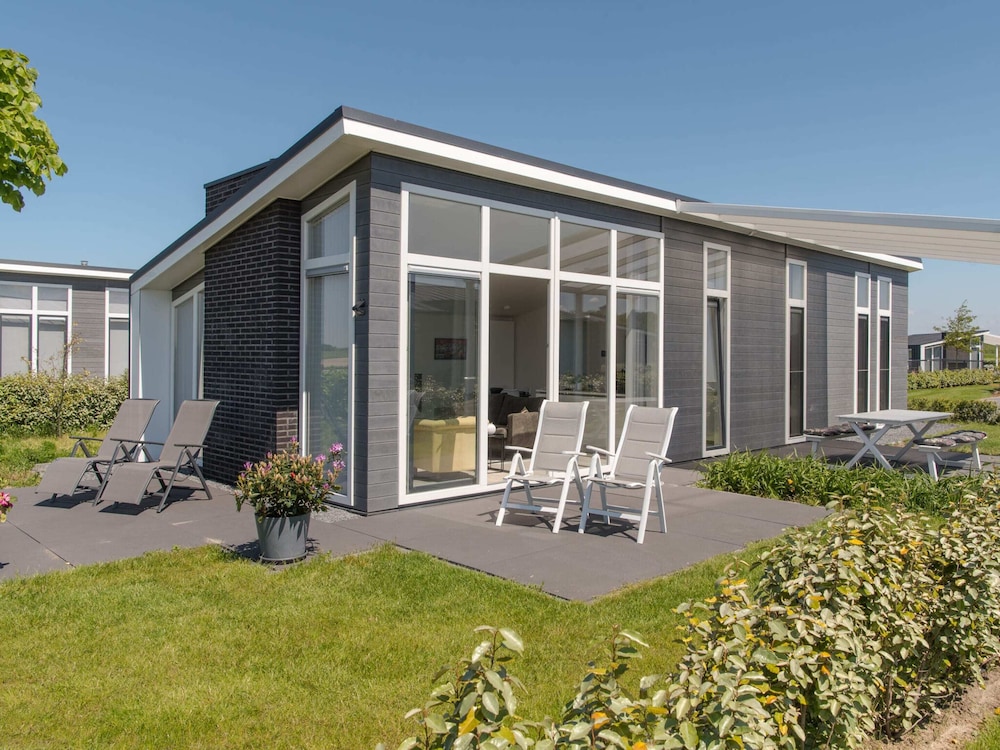 Scenic Stay w/ Terrace view 3