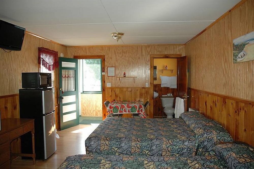 Channel Watefront Cottages
