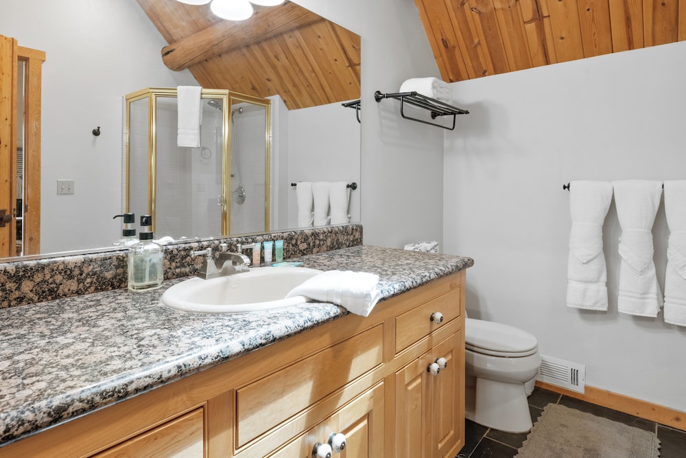 Lakeview Lodge