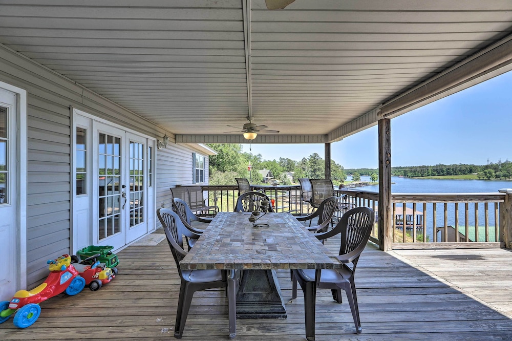 Milledgeville Vacations - House w/ Dock  Slide Situated on Lake Sinclair! - Property Image 9