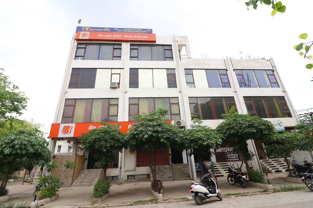 OYO 36432 Hotel Tarang view 2
