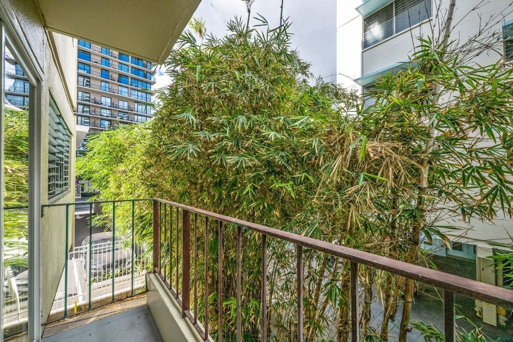 Two-bedroom Apartment With a Sunny Patio