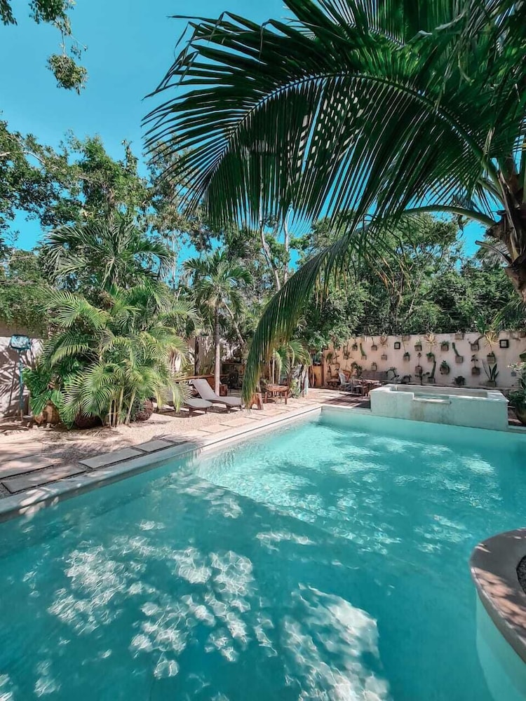 TRECE LUNAS TULUM