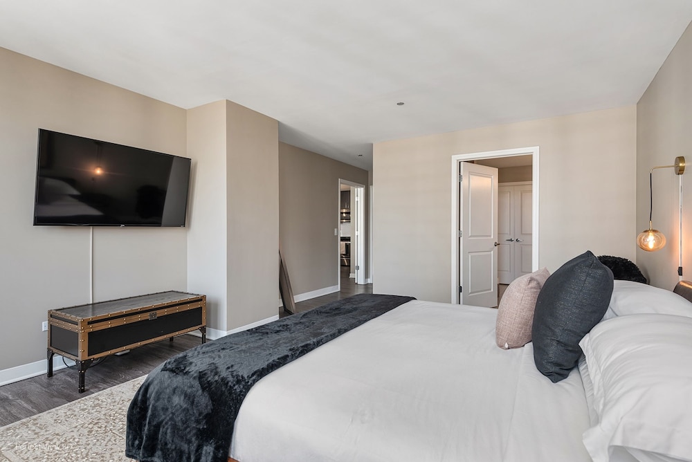 Downtown Group Ideal 2 Luxury Units Iconic Views