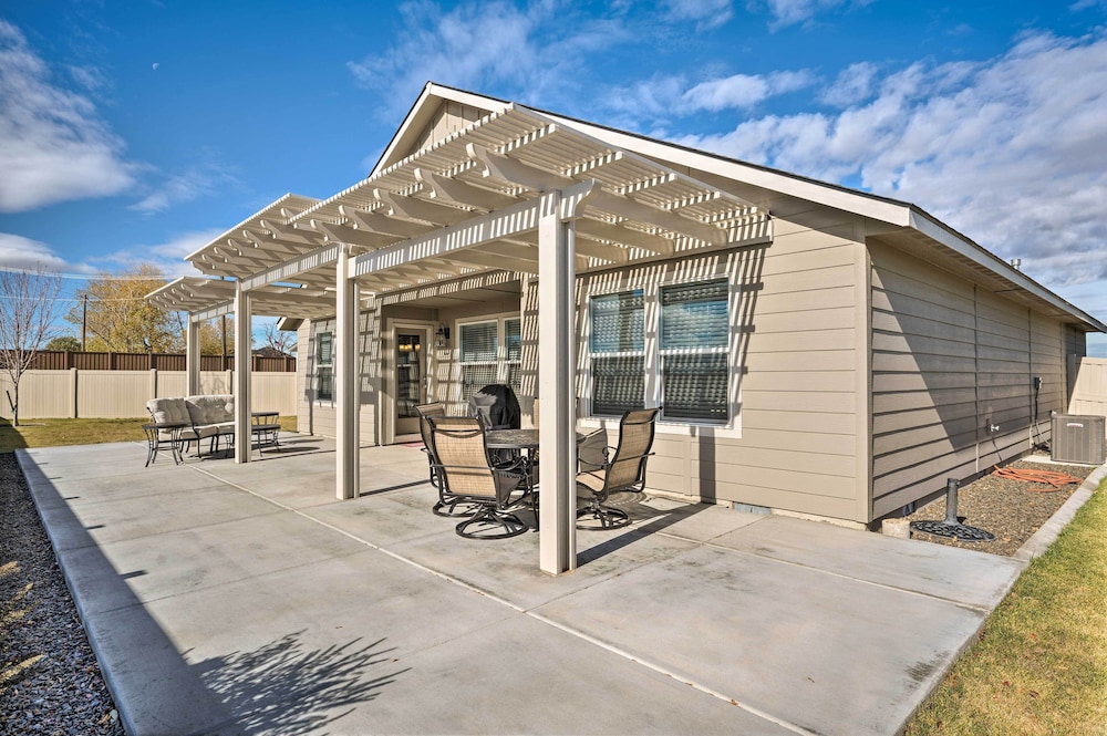 Modern Caldwell House w/ Yard  Furnished Patio! - Property Image 5