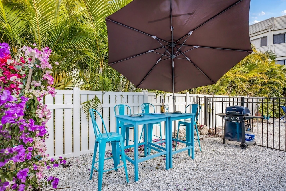 Conch Cottage 1 Bedroom Villa by RedAwning view 3