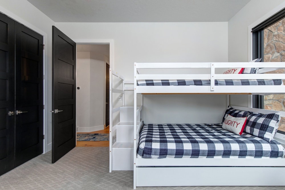 Frost Haven 4 Bedroom Townhouse