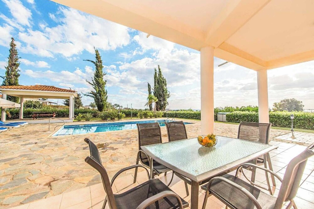 Villa Theo