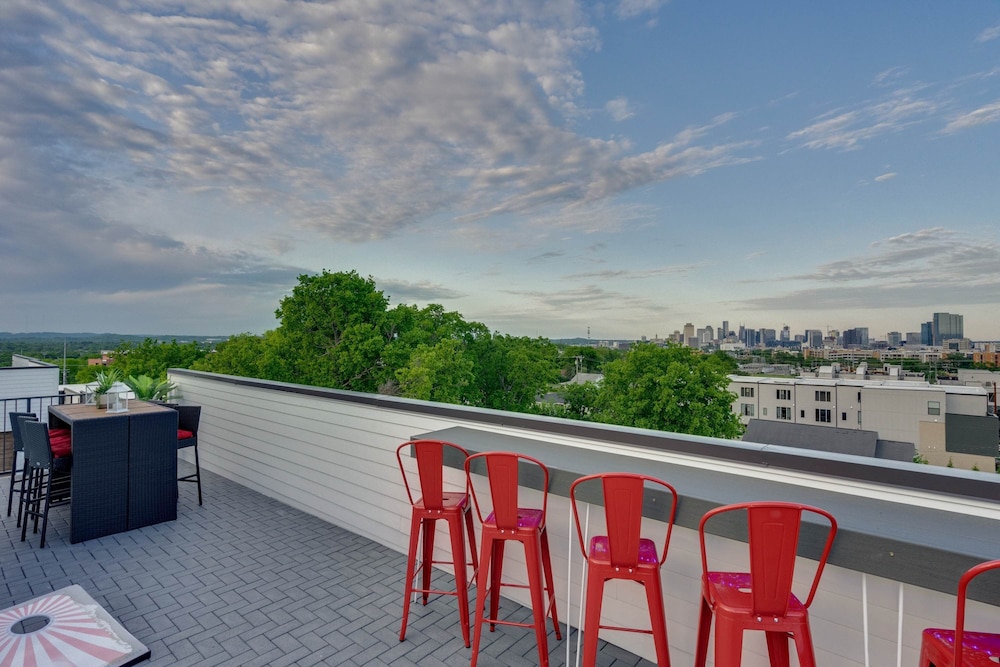 Ultimate Rooftop Double Games BBQ Skyline Views