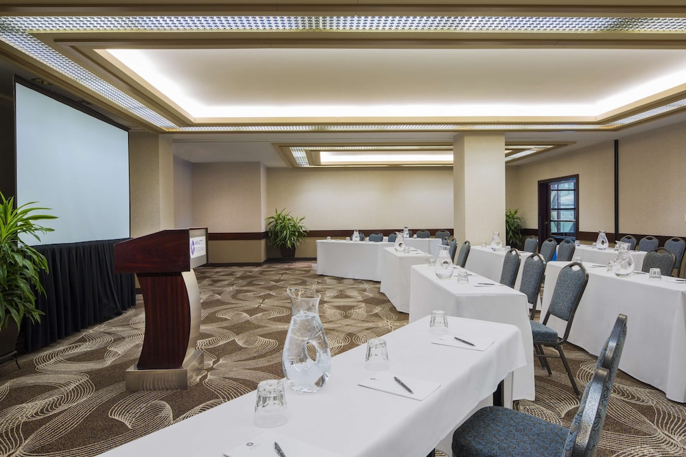 Buffalo Vacations - Hyatt Regency Buffalo / Hotel and Conference Center - Property Image 9