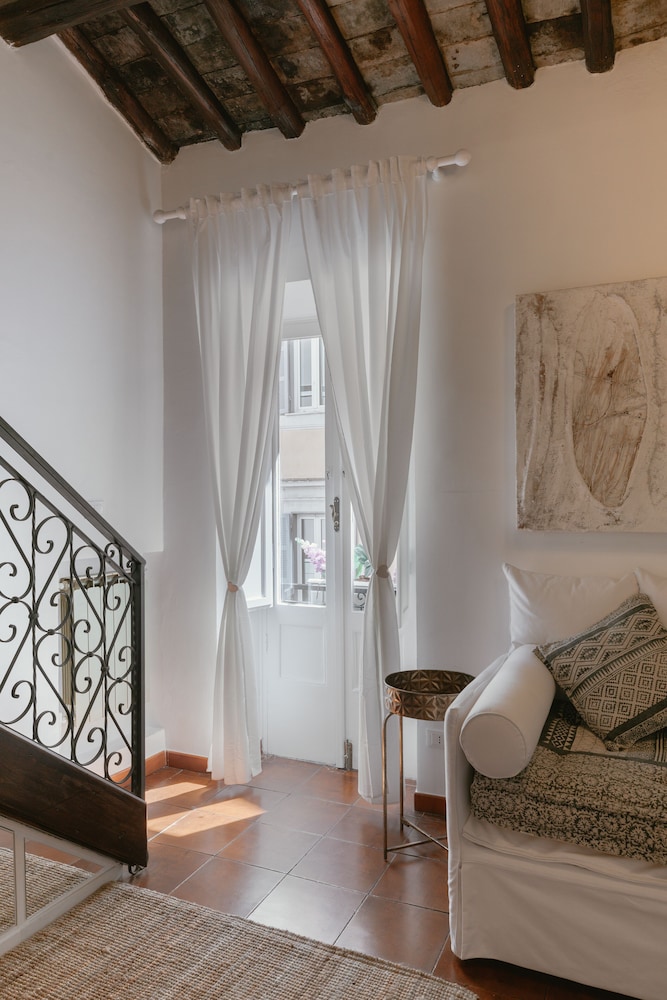 Navona Home