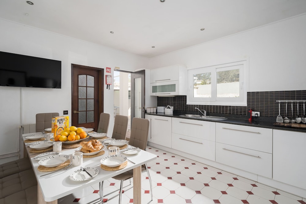 Albufeira Family Villa by Homing